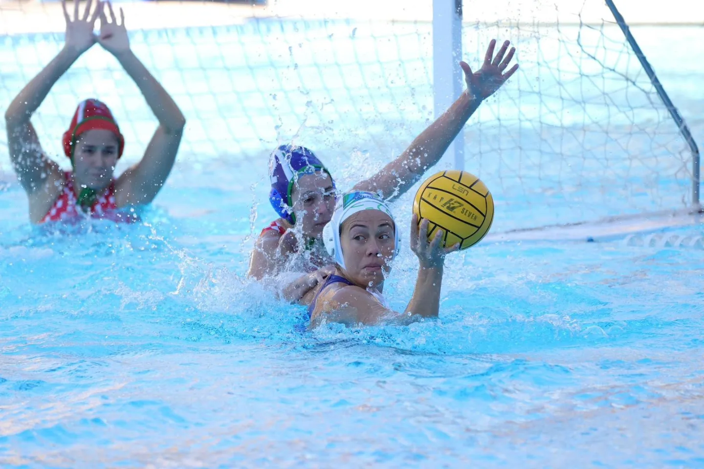 LEWaterpolo J12 01